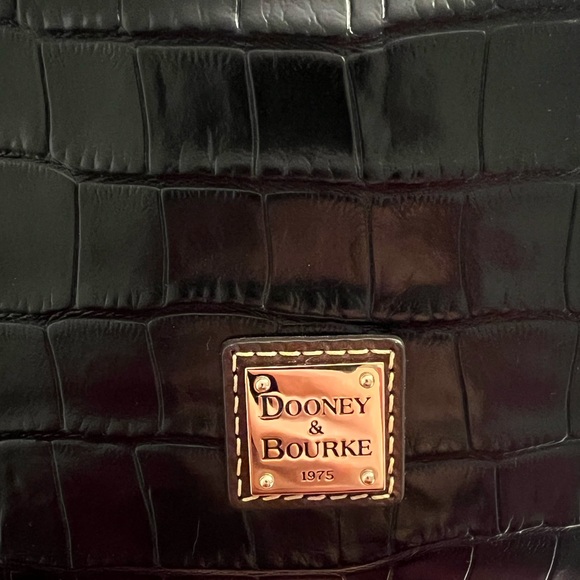 Dooney & Bourke NWT Paige snakeskin bag - NEVER USED. Perfect Condition - Picture 3 of 9